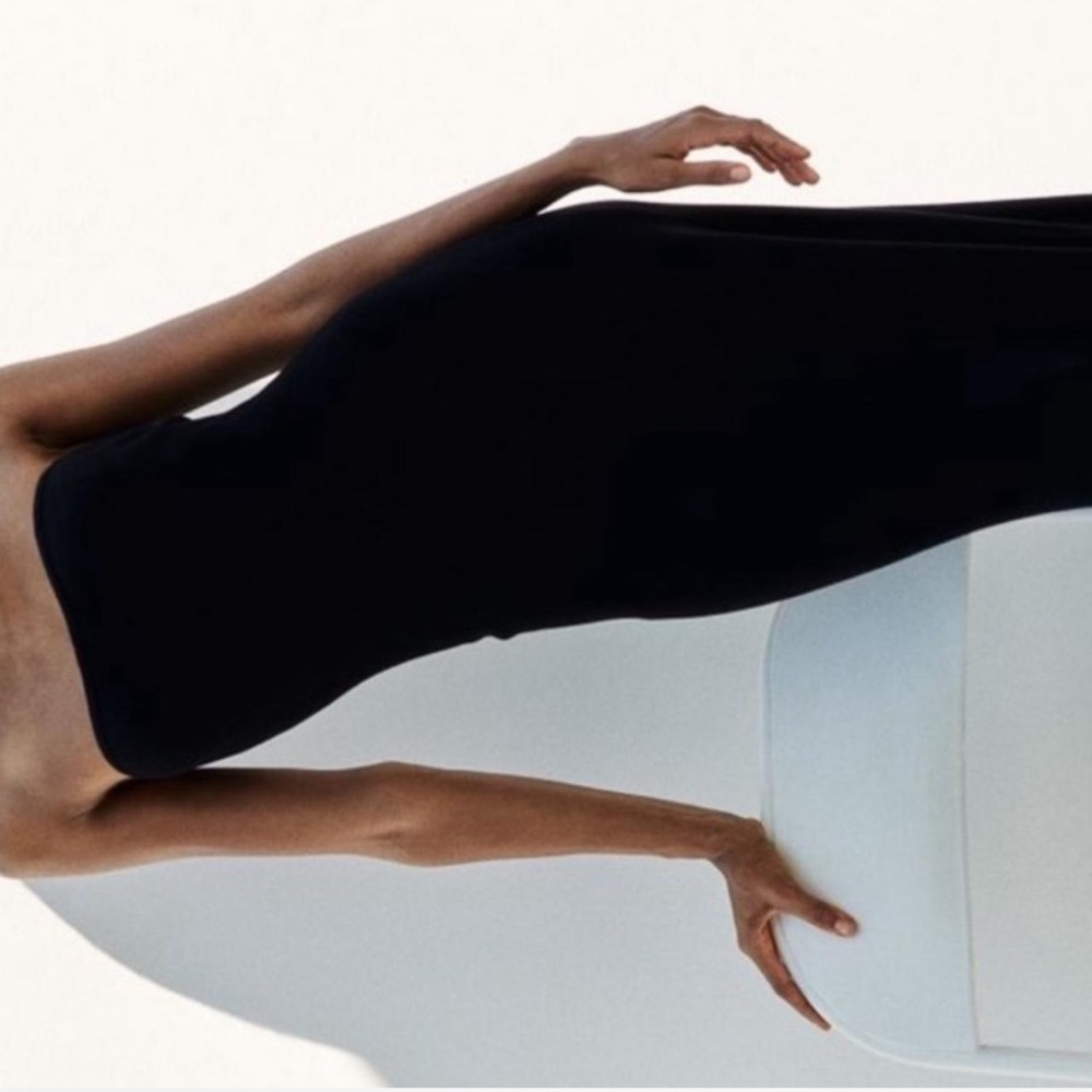 H&M Black Strapless Midi Knitted Dress